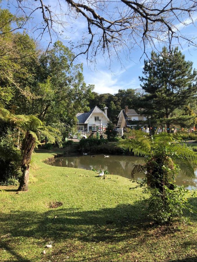 Apto Amplo E Aconchegante Proximo Ao Lago Negro Gramado Bagian luar foto
